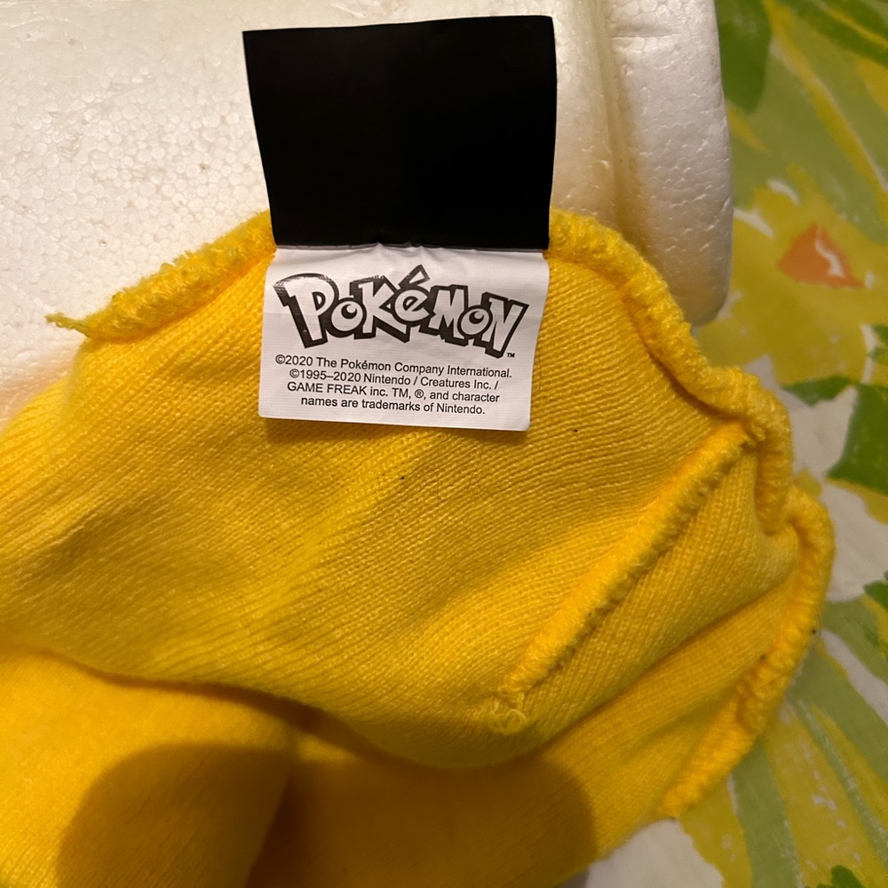 POKEMON PIKA WINKING ONE SIZE FITS ALL BEANIE. - Picture 5 of 8